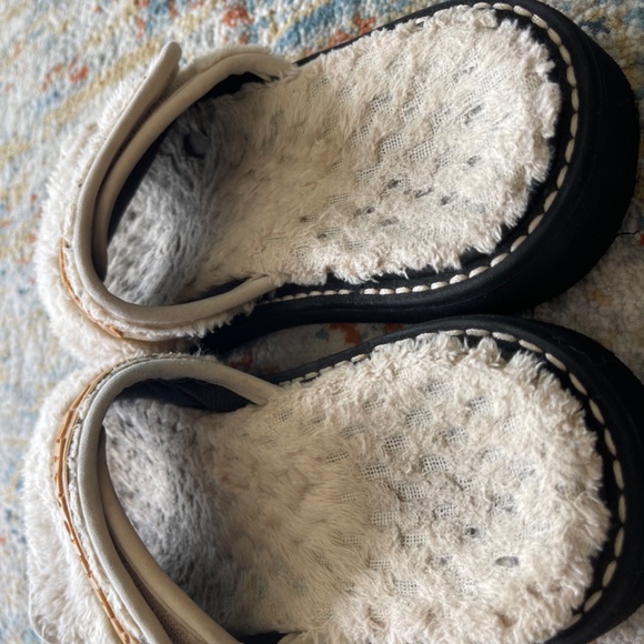 Sandals - Picture 3 of 4